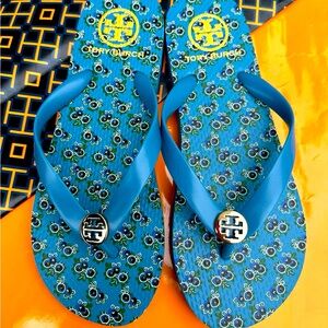 NWT Tory Burch Flip Flop Sandals PVC/EVA Sole Blue Avalon Gold Metal Logo Sz 7